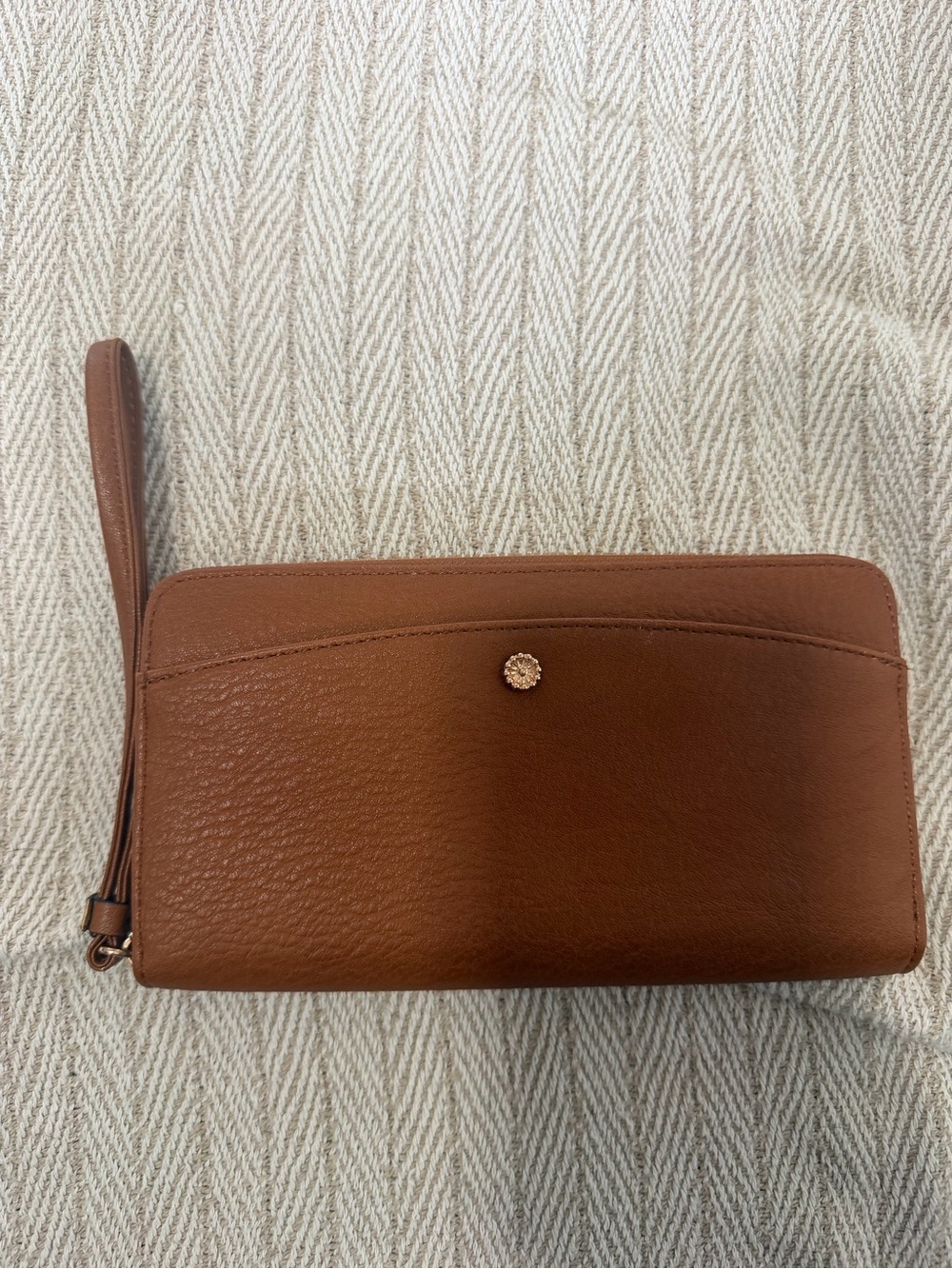 LC Lauren Conrad Brown Pebble Leather Wristlet Clutch